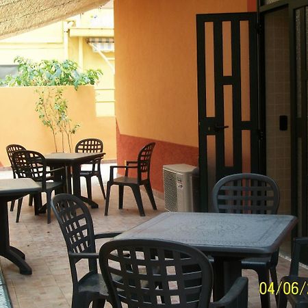 B&B Mediterraneo Торре-Мелисса Экстерьер фото